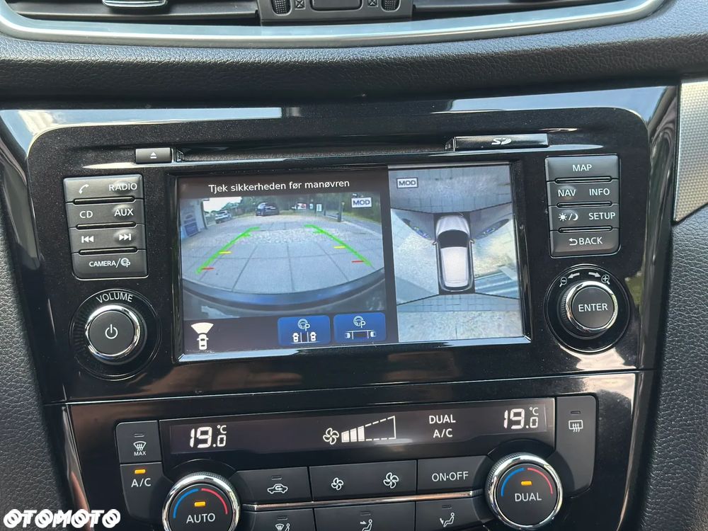 Nissan Qashqai 1.6 DIG-T N-Connecta - 21