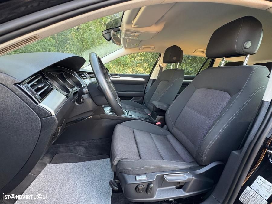 VW Passat Variant 1.6 TDI BlueMotion - 21