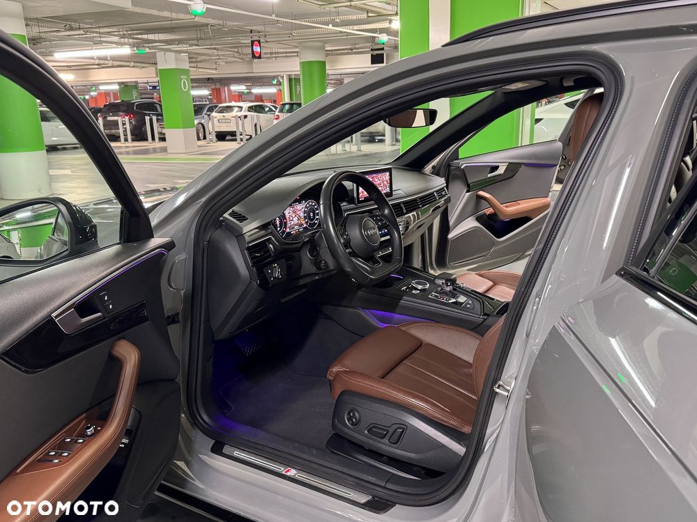 Audi A4 Avant 2.0 TDI S tronic - 16