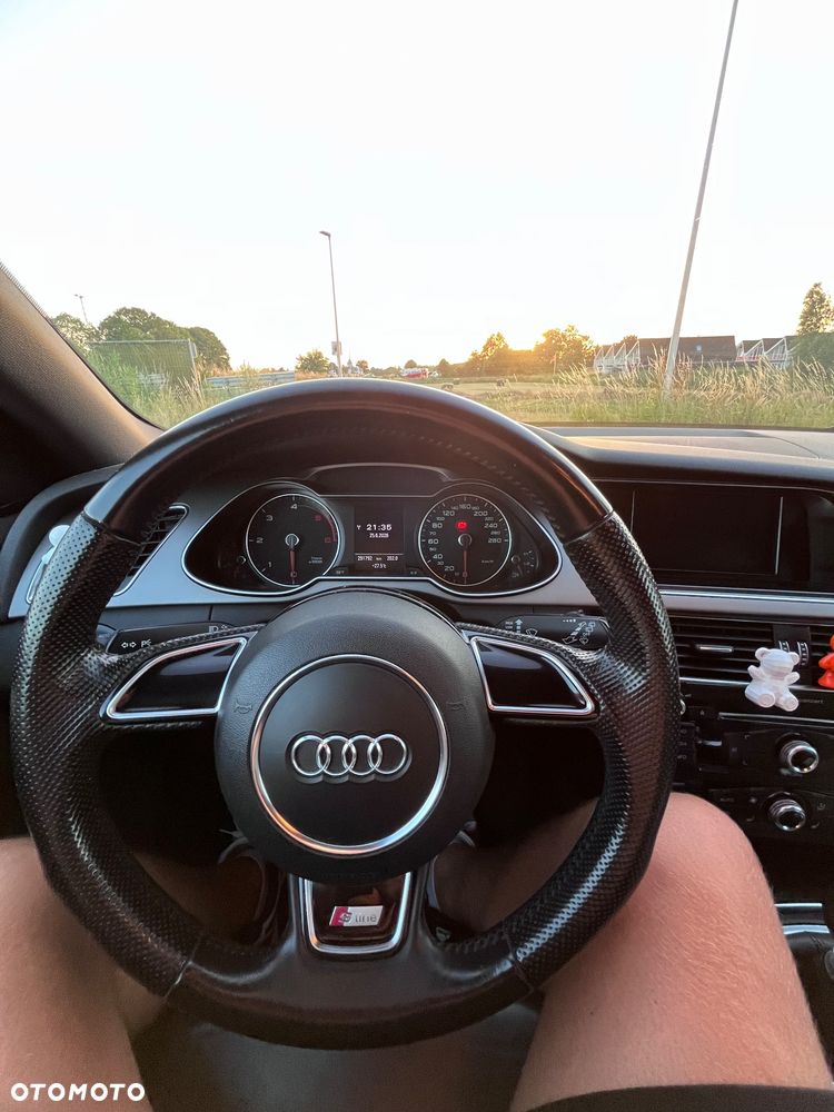 Audi A4 Avant 2.0 TDI - 13