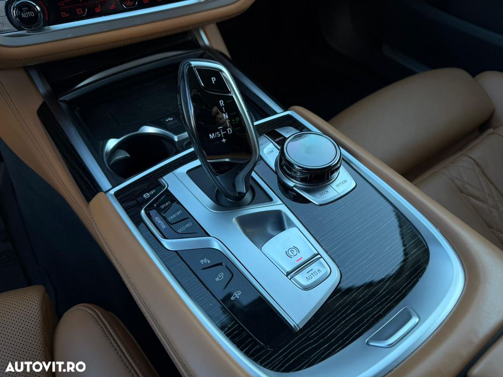 BMW Seria 7 750i xDrive - 22