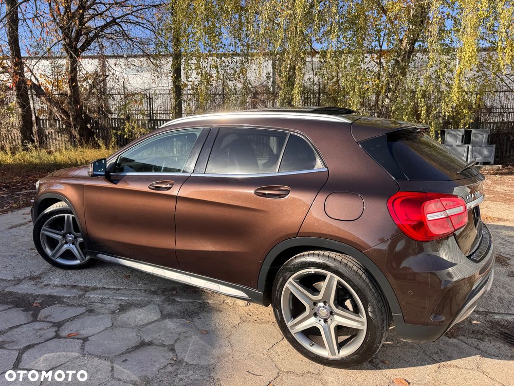 Mercedes-Benz GLA 200 (CDI) d 4Matic 7G-DCT AMG Line - 12