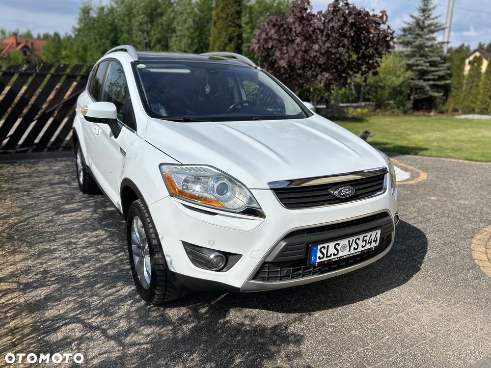 Ford Kuga 2.0 TDCi 2x4 Titanium - 4