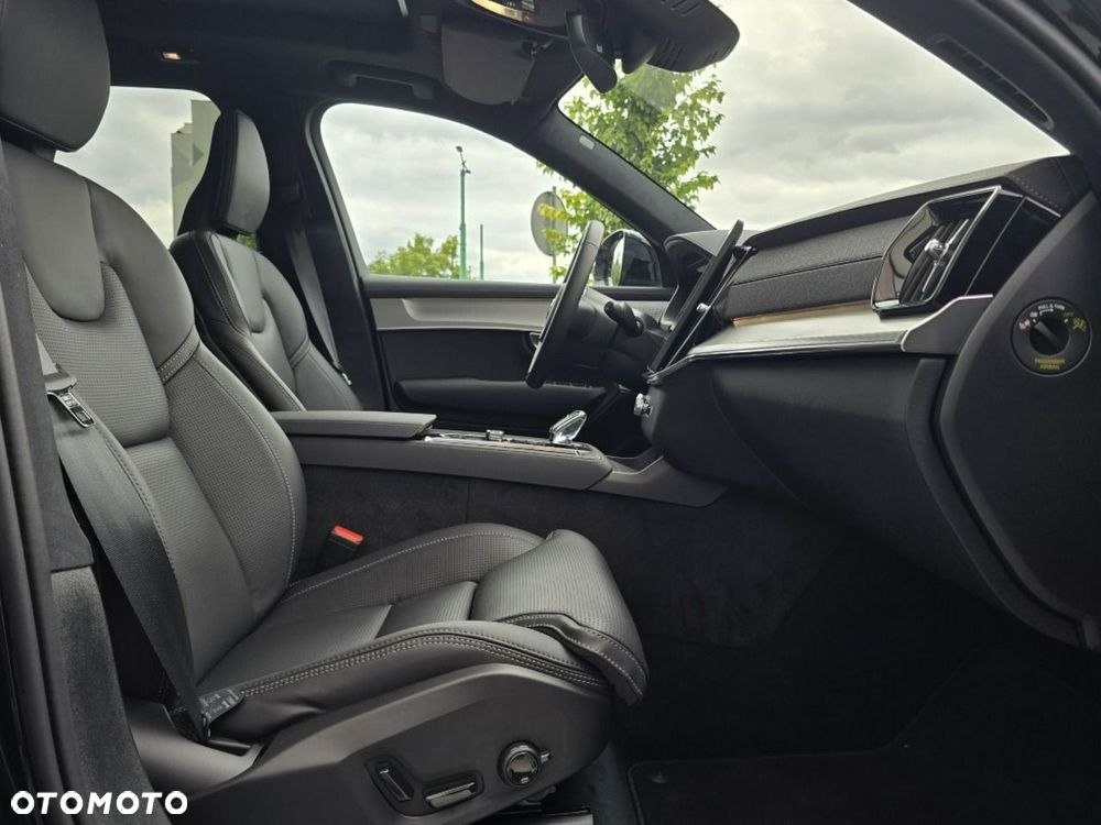 Volvo XC 90 T8 AWD Plug-In Hybrid Ultra Black Edition 7os - 13