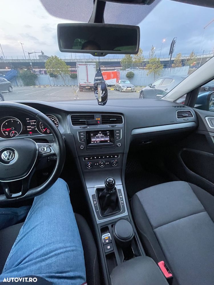 Volkswagen Golf 1.6 TDI BlueMotion Technology DPF Comfortline - 11