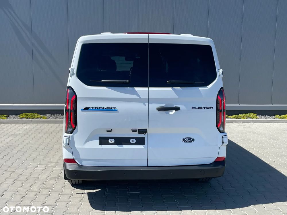 Ford E-Transit Custom Kombi 340 L2H1 Trend M1 - 11