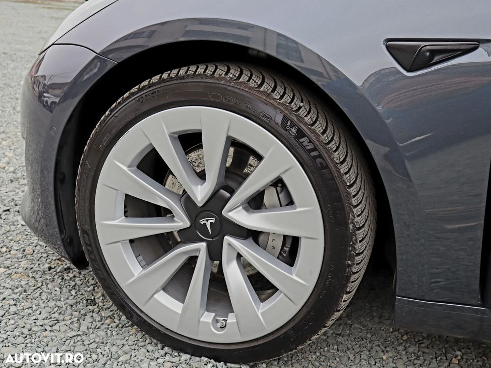 Tesla Model 3 AWD Long Range - 24