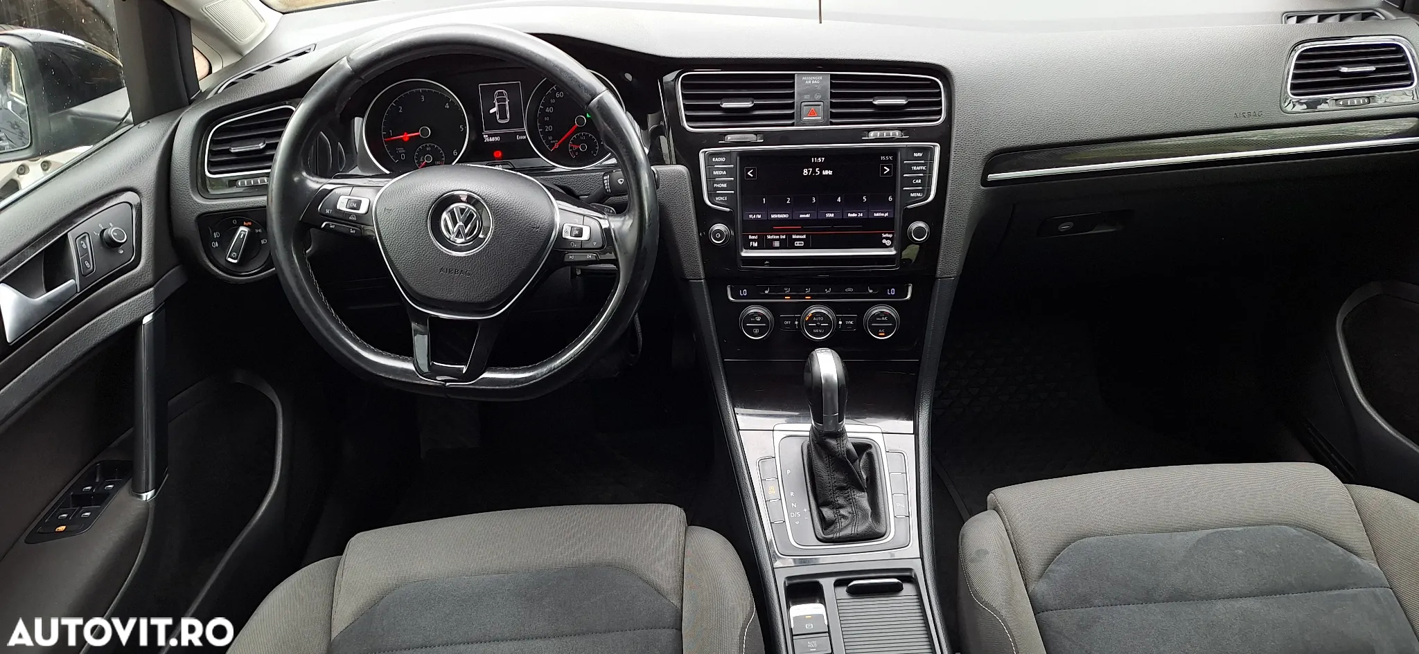 Volkswagen Golf 2.0 BlueTDI DSG Highline - 18