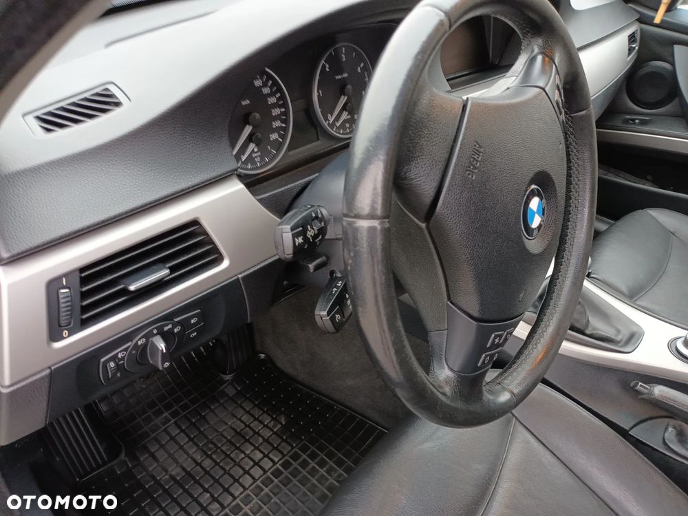 BMW Seria 3 320d - 18