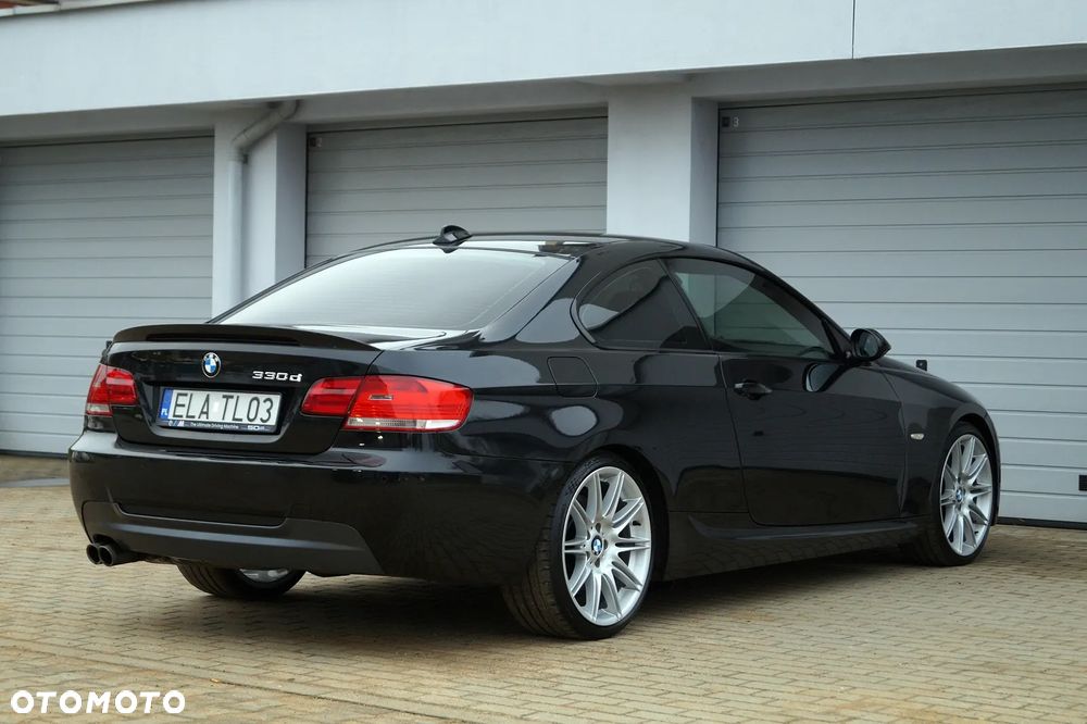 BMW Seria 3 330d M Sport Edition - 12