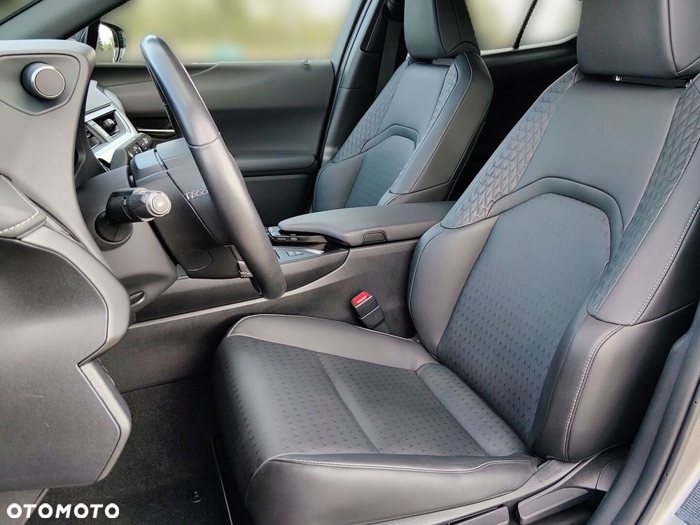 Lexus UX 250h GPF F Impression 2WD - 15