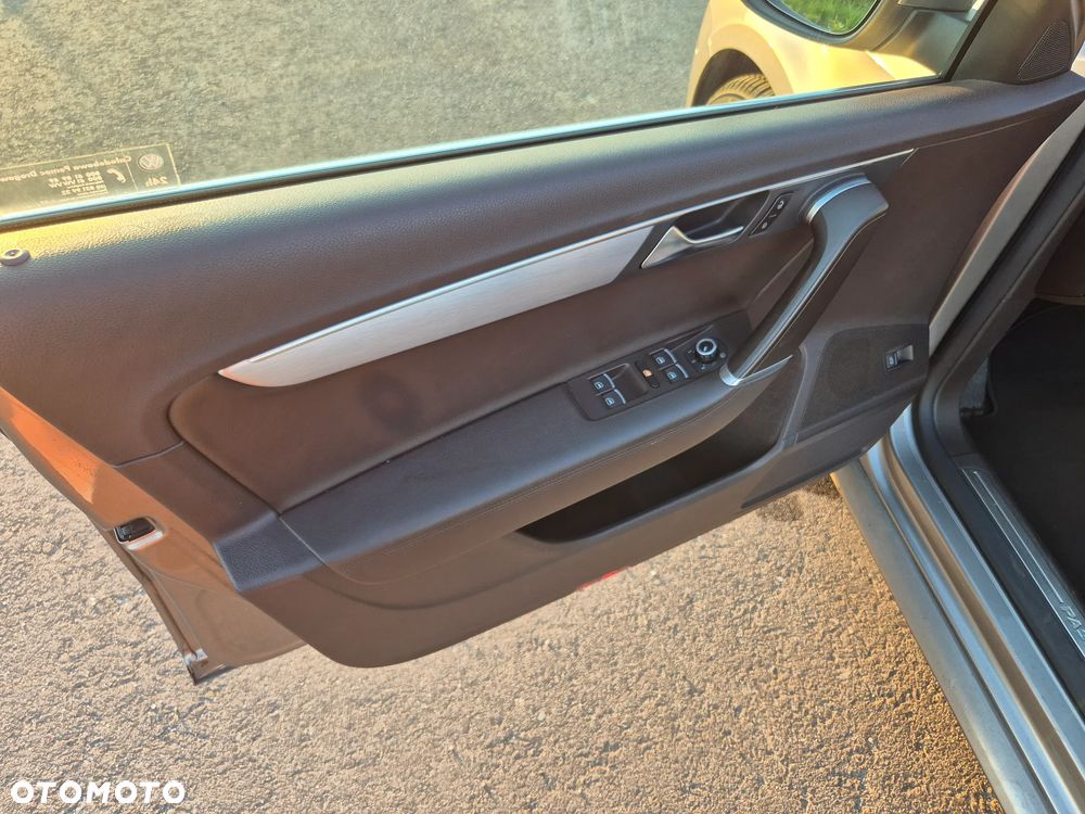Volkswagen Passat 1.8 TSI Highline DSG - 9