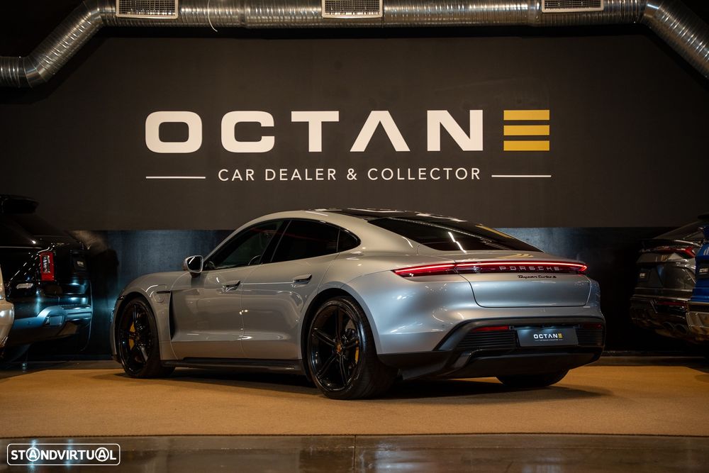 Porsche Taycan Turbo S - 4