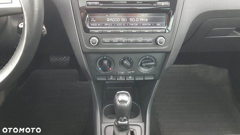 Skoda RAPID 1.4 TSI DSG Ambition - 37