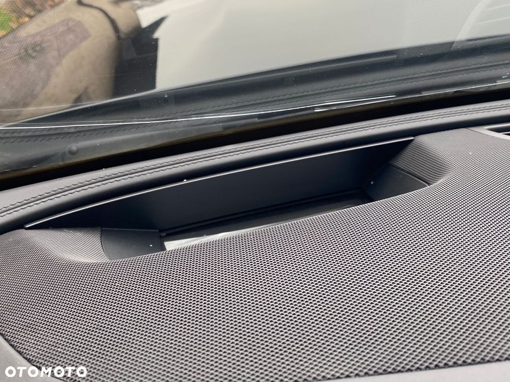 Mercedes-Benz Klasa E - 32