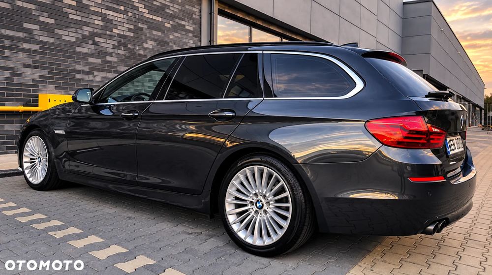 BMW Seria 5 525d Luxury Line - 4