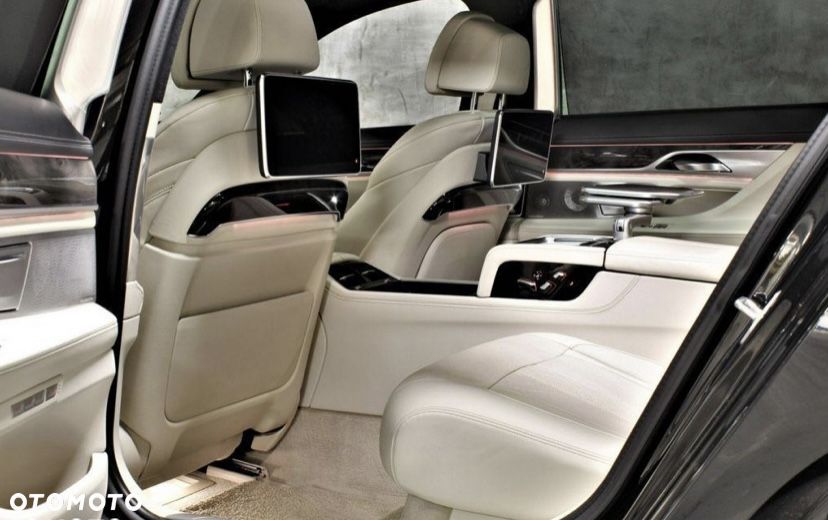 BMW Seria 7 750Li xDrive - 6