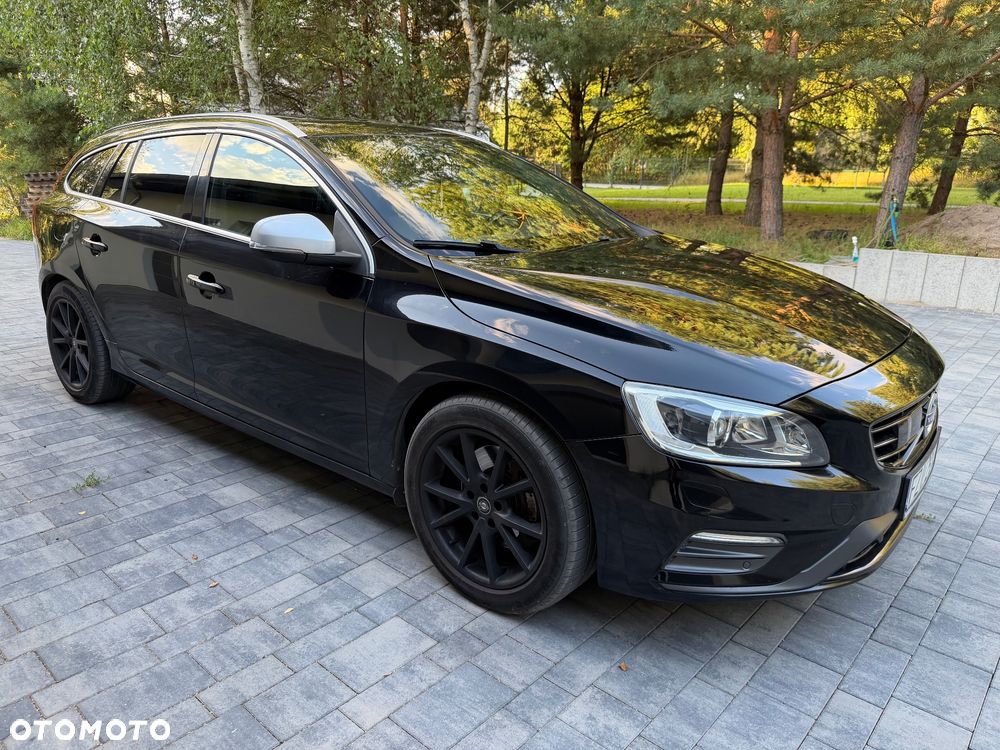 Volvo V60 T6 Drive-E R-Design Summum - 1