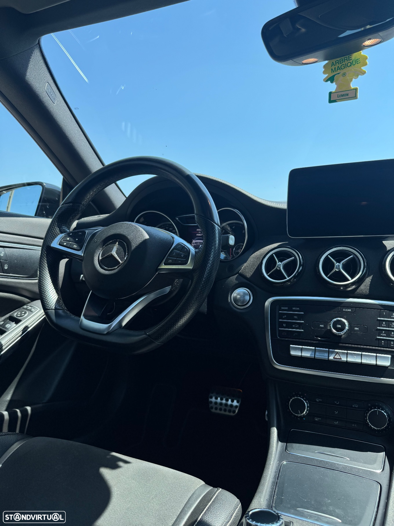 Mercedes-Benz CLA 180 d Shooting Brake AMG Line Aut. - 10