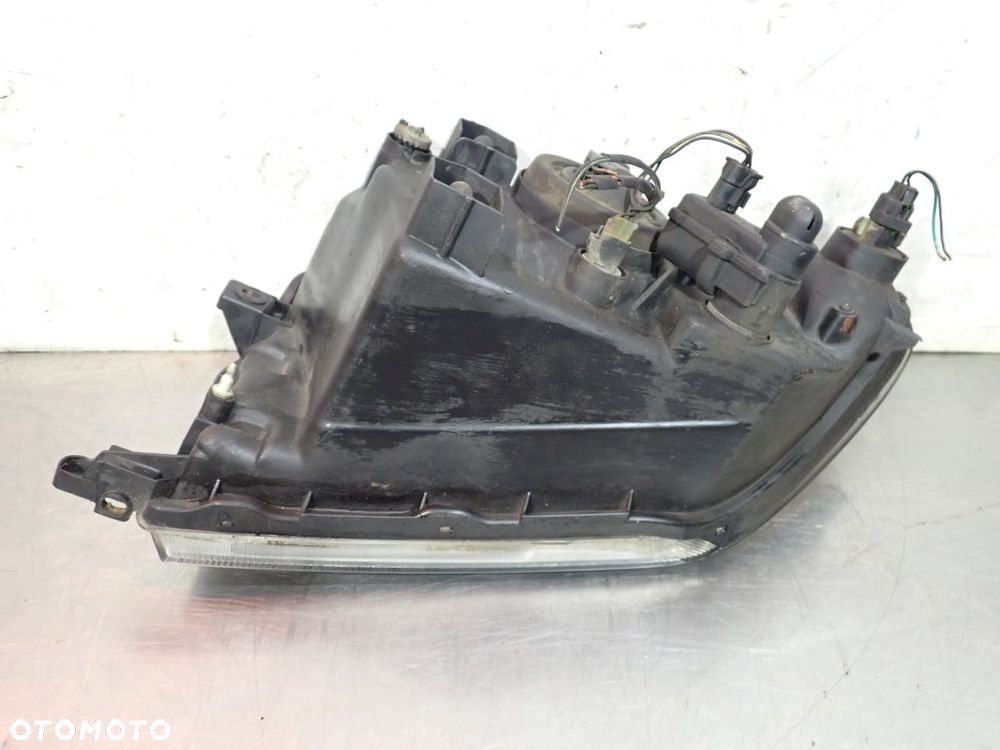 LAMPA PRAWA PRZEDNIA MITSUBISHI PAJERO PININ - 7