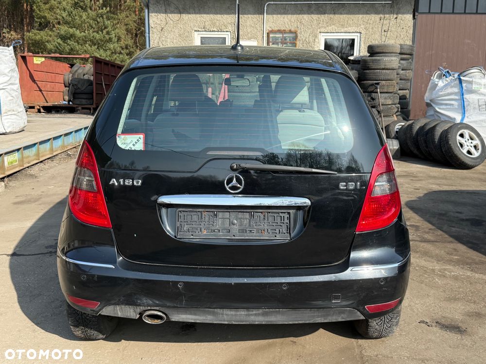 KLAPA TYLNA MERCEDES A W169 191 - 1