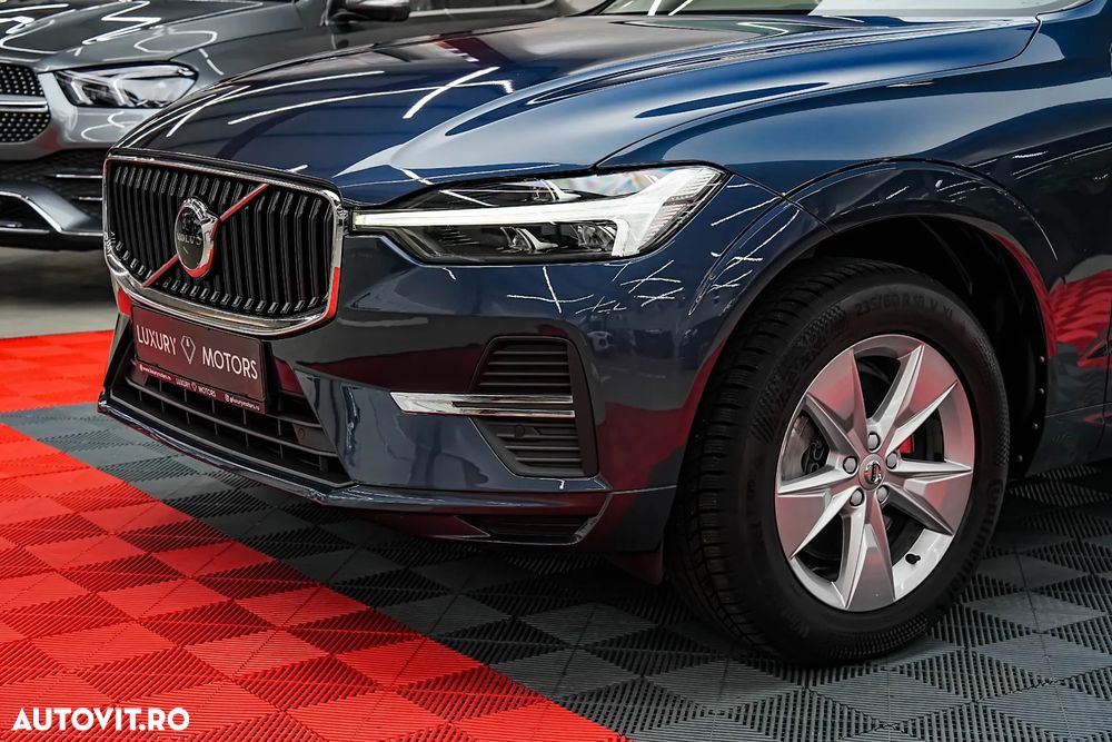 Volvo XC 60 B4 D AWD Geartronic Momentum Pro - 17