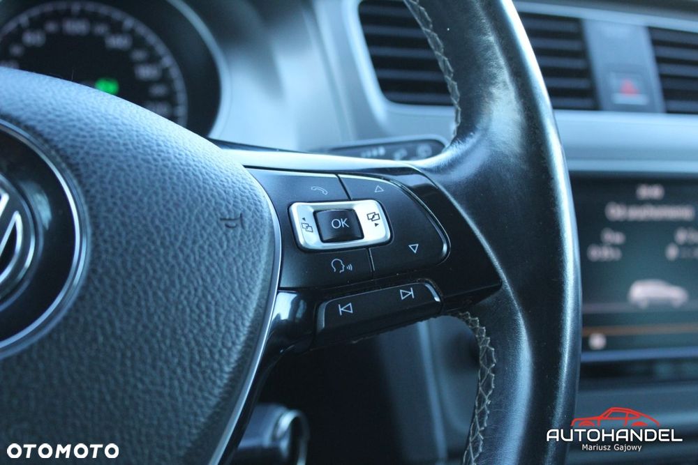 Volkswagen Golf - 11