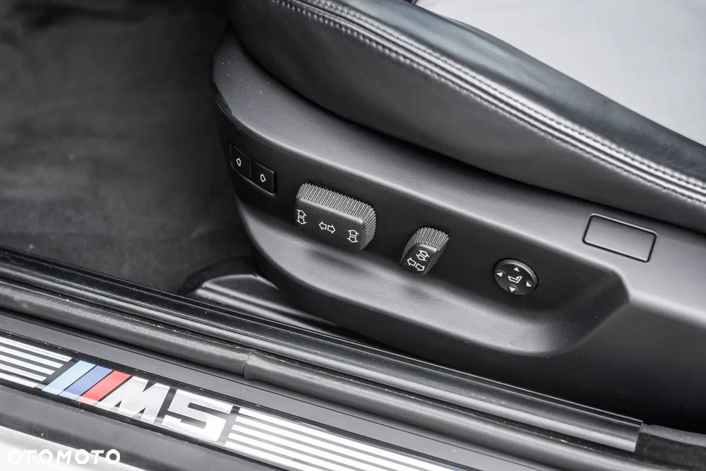 BMW M5 Standard - 17