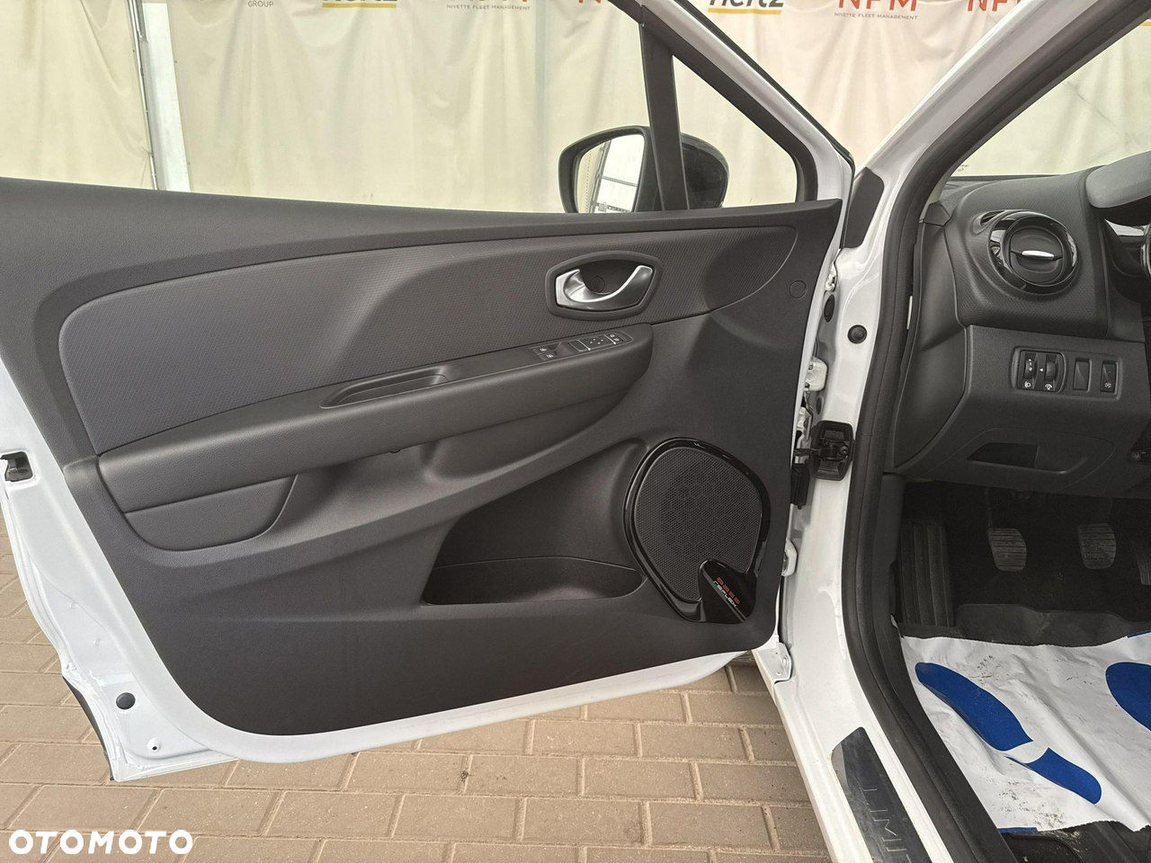 Renault Clio - 10