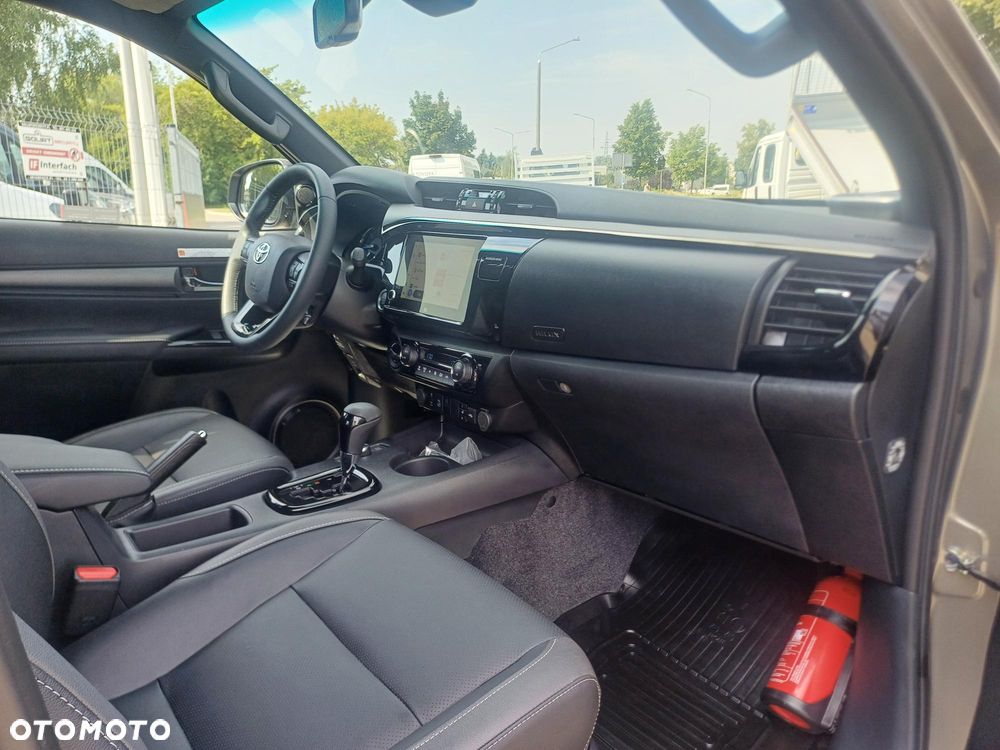Toyota Hilux - 17