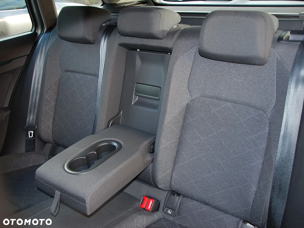 Volkswagen Golf - 12