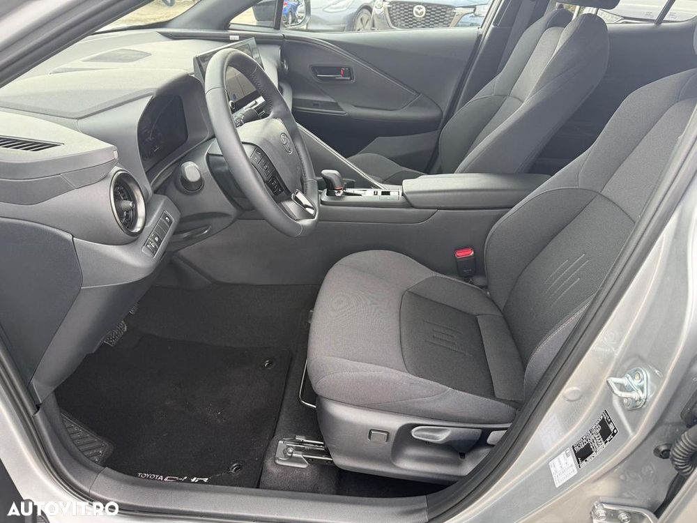 TOYOTA C-HR 2025 — imagine 8