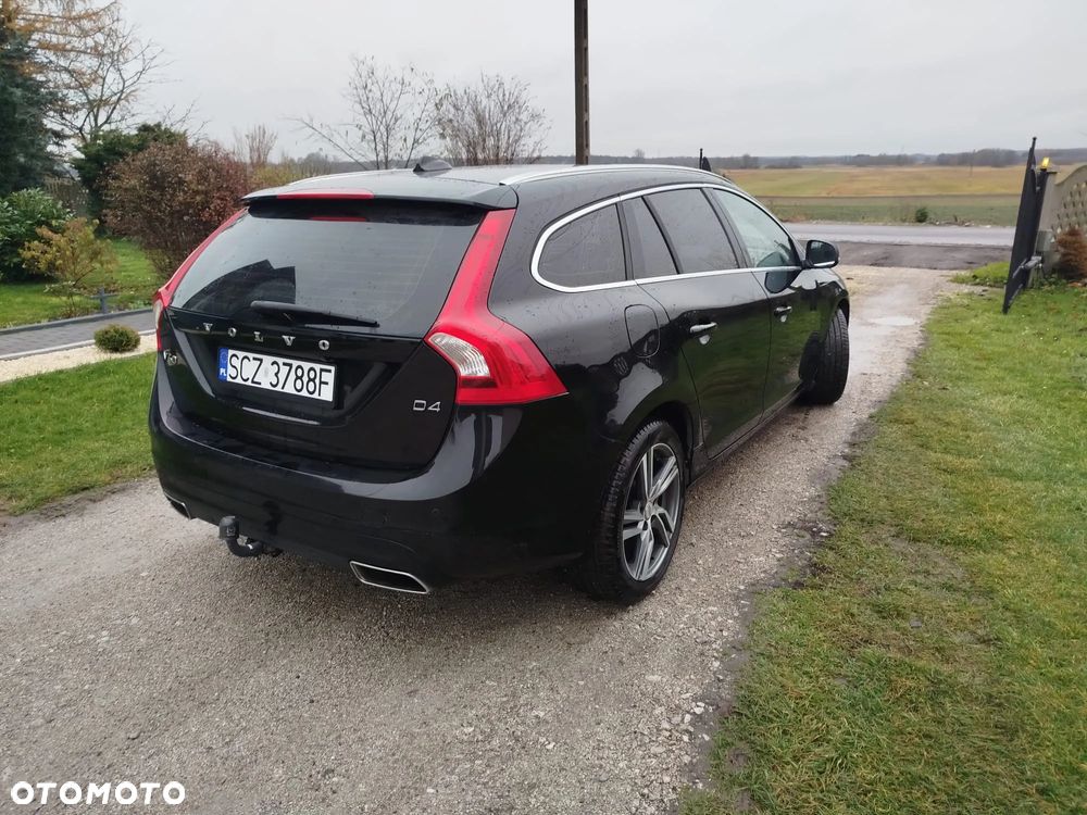 Volvo V60 D4 Geartronic Summum - 6