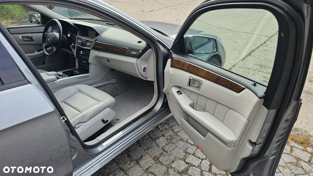 Mercedes-Benz Klasa E 350 4-Matic Avantgarde - 8