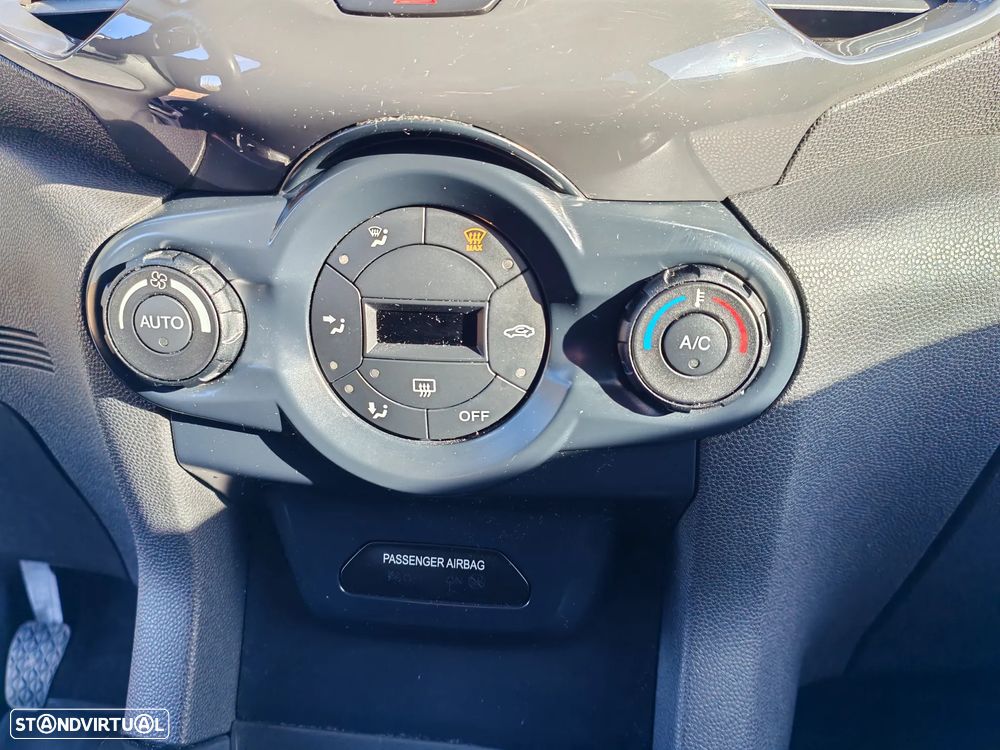 Ford EcoSport 1.0 EcoBoost Titanium - 11