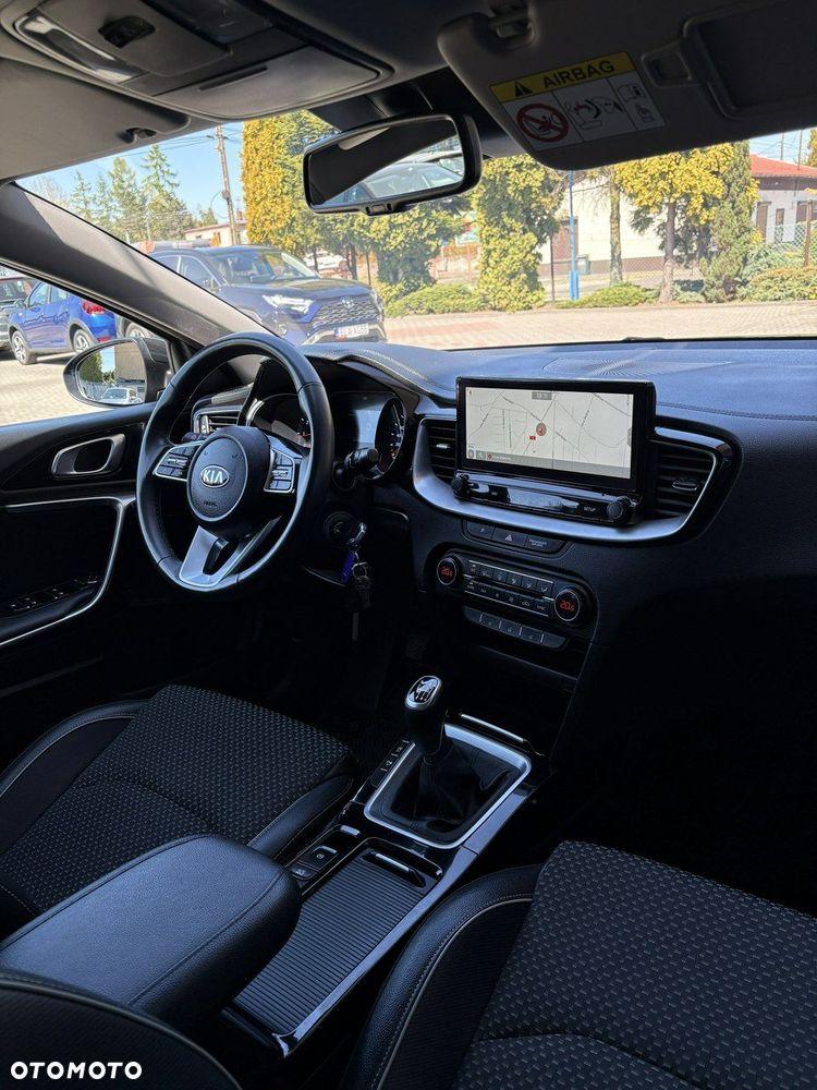 Kia XCeed 1.5 T-GDI L Business Line - 12