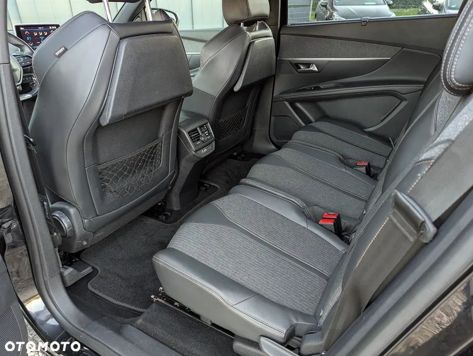 Peugeot 5008 THP 165 EAT6 Allure - 30