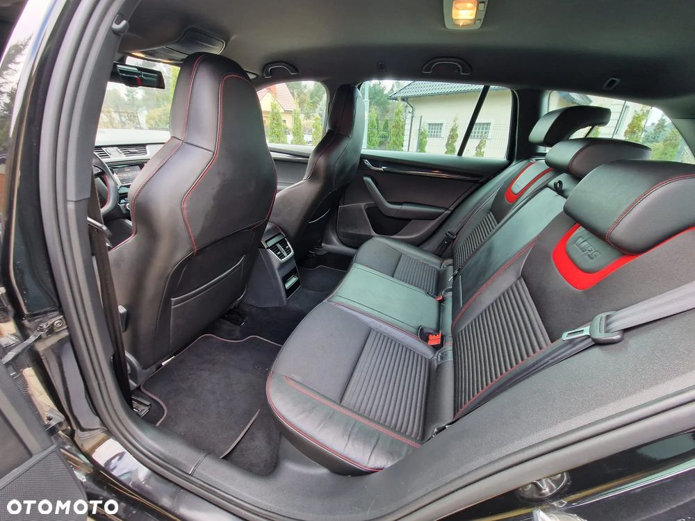 Skoda Octavia 2.0 TDI DSG RS - 7