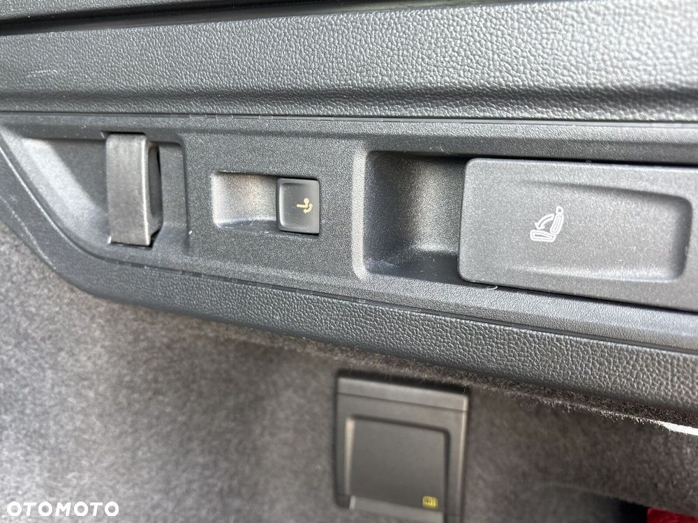 Volkswagen Passat - 37