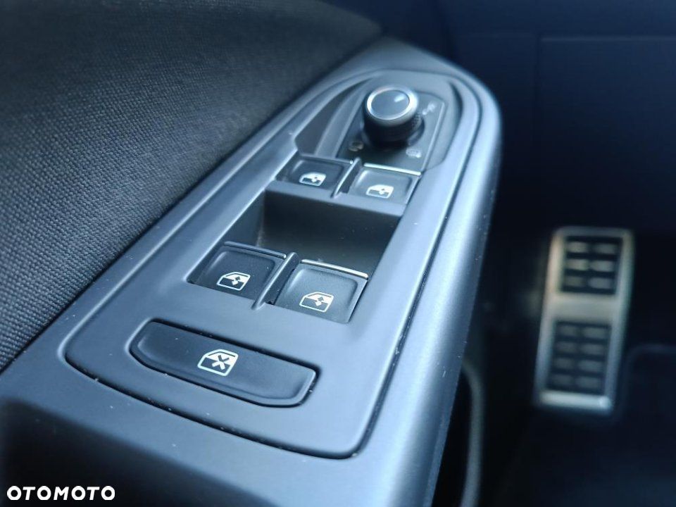 Volkswagen Golf - 11