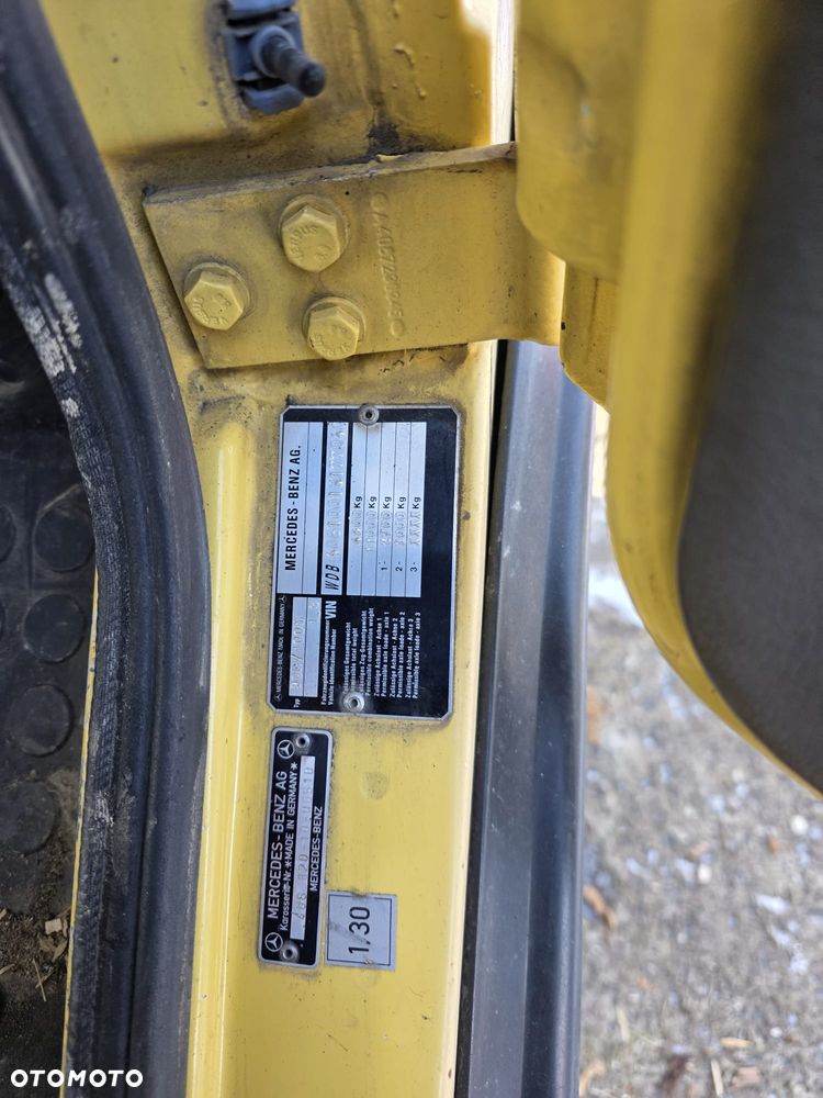 Mercedes-Benz UNIMOG - 2