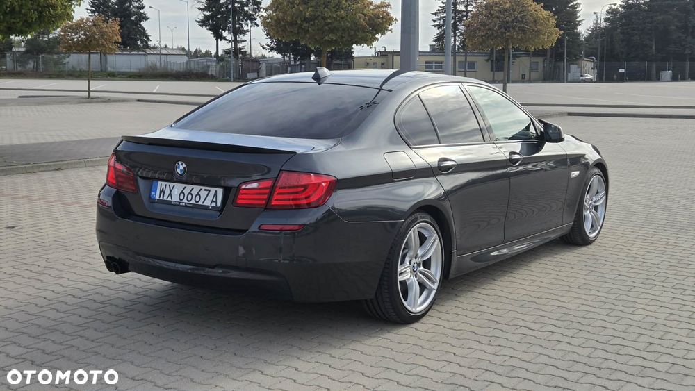 BMW Seria 5 525d - 10