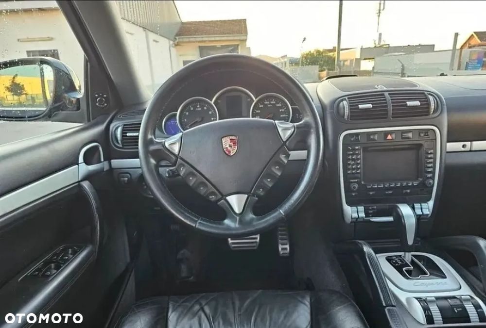 Porsche Cayenne - 7