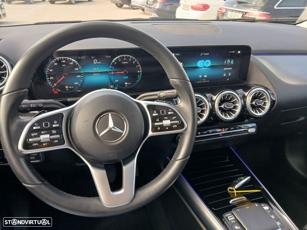 Mercedes-Benz GLA 250 e 8G-DCT - 35