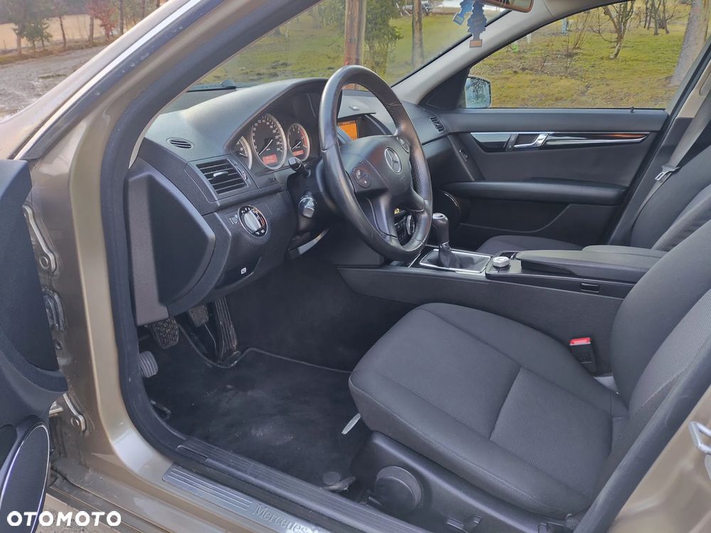 Mercedes-Benz Klasa C 200 CDI DPF Classic - 13
