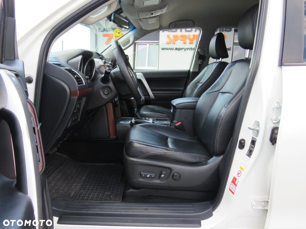 Toyota Land Cruiser LC 2.8 D-4D Invincible - 28