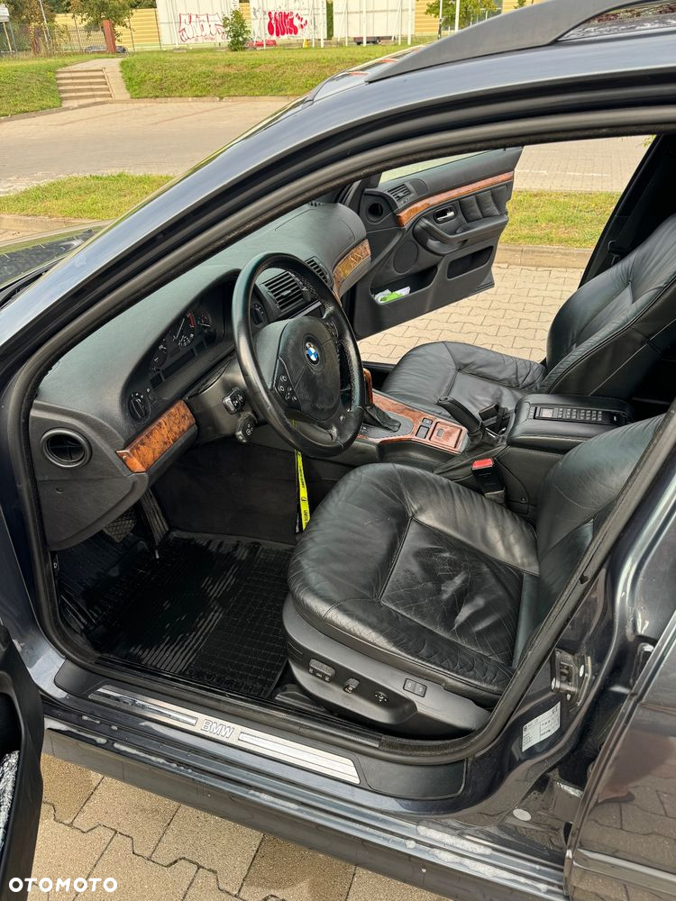 BMW Seria 5 - 18