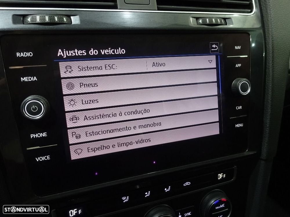 VW Golf Variant 1.6 TDi Confortline - 23