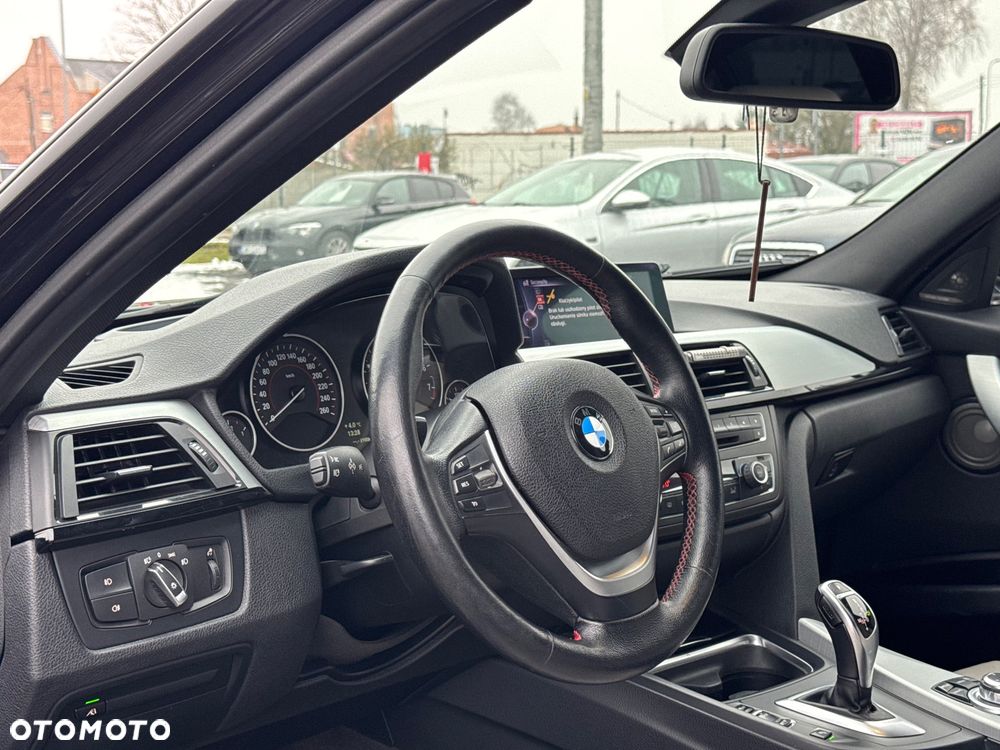 BMW Seria 3 335i xDrive Sport-Aut Sport Line - 17