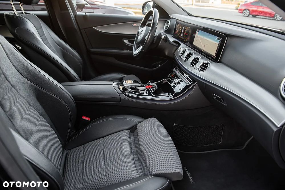 Mercedes-Benz Klasa E 220 d Business Edition 9G-TRONIC - 36